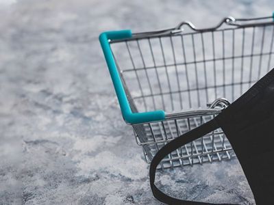 Из-за пандемии почти треть россиян экономит на еде