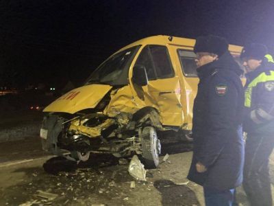 В Тулагино произошло ДТП с микроавтобусом, в котором находилось восемь детей UPD