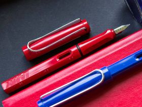 Ручка перьевая LAMY 016 safari, EF Красный
