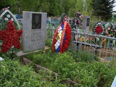 Могила Голубева Александра Назаровича, Героя Советского Союза (1916-1988 гг.)