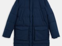 Утепленное пальто с накладными карманами