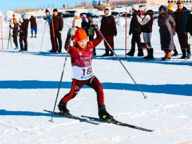 Звезды Олимпийских игр пробежали лыжный марафон с якутянами