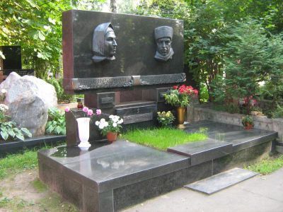 Могила Руслановой Лидии Андреевны (1900-1973), эстрадной певицы