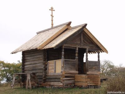 Часовня Апостолов Петра и Павла из деревни Бережная