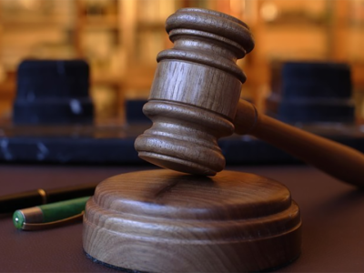 В Верхневилюйском районе  депутат напал на сотрудника полиции