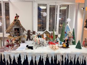 В Якутске открылась выставка «Бал снежной долины»