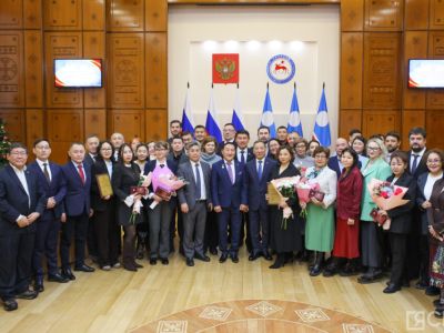 В День российской печати журналистам Якутии вручили награды