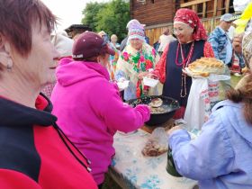 Фестиваль хороводных песен и русских плясок провели в селе Еланка Хангаласского улуса