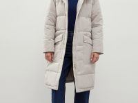 Утепленное пальто с капюшоном