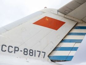 В Якутске обновили самолеты-памятники Ан-24 и Як-40