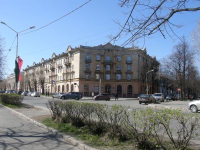 Дом жилой со встроенными общественно-торговыми помещениями, 1952 г.