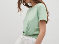 Футболка с узлом