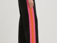 Спортивные брюки широкого кроя с контрастной отделкой