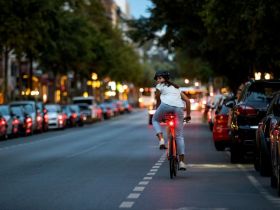 Набор фонарей Sigma Aura 30 / Curve 2 (красный / белый)