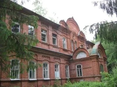 Жилой корпус с домовой церковью скита Оранского монастыря