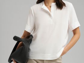 Легкая блузка на пуговицах