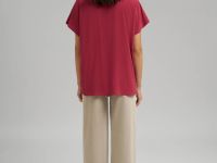 Свободная блузка с v-вырезом