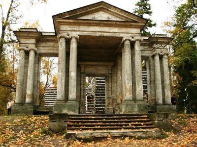 Портал Березового домика