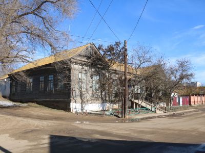 Деревянное здание - памятник прикладного искусства