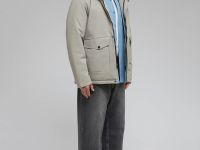 Утепленная куртка с капюшоном