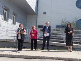 В Якутске открыли мемориальную доску Иосифу Бродскому