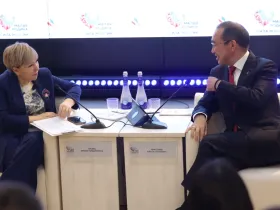 Глава Якутии встретился с участниками форума «Малая родина — сила России»