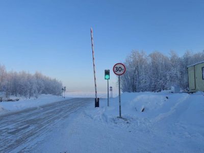 На ледовой переправе Хатассы — Павловск повышена грузоподъемность