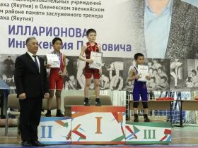 В Оленьке прошел республиканский турнир для юных борцов, посвященный памяти тренера