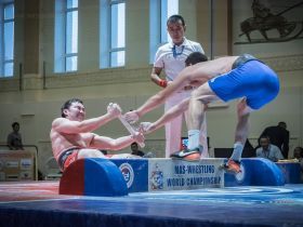 Поражение чемпиона мира и другие итоги «абсолютки» по мас-рестлингу