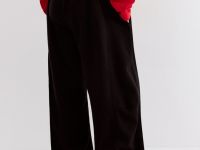Чёрные объёмные спортивные брюки из полар-флиса с аппликацией Глория Джинс