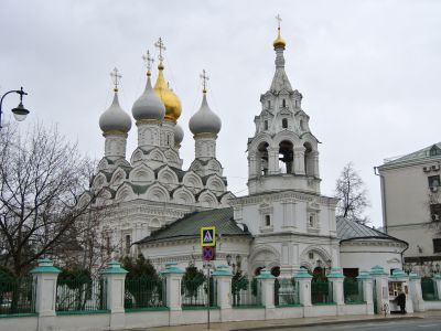 Церковь Николы в Пыжах с шатровой колокольней