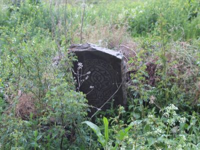 Стела надмогильная