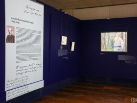 В Якутске открылась выставка «Эволюция образа Толстого: от Ге до Гинцбурга»