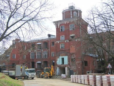 Производственный корпус Московской шерстоткацкой мануфактуры (после 1917 г. - Кунцевской ткацко-отделочной фабрики), 1900 г., архитектор А.Н. Милюков, 1914 г., архитектор А.С. Фатов