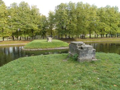 Постаменты для скульптур львов на Квадратных прудах (два), 1950-е гг.