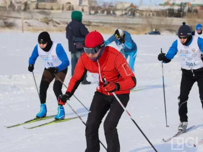 Более 1000 якутян участвуют в лыжной гонке «Лыжня России» в Якутске