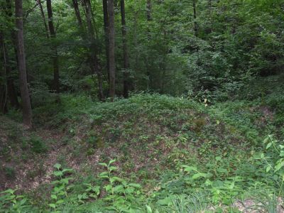 Место командного пункта шестой гвардейской армии с остатками блиндажей