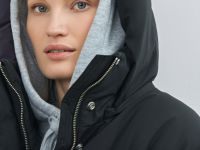 Длинный стёганый пуховик с капюшоном, Черный