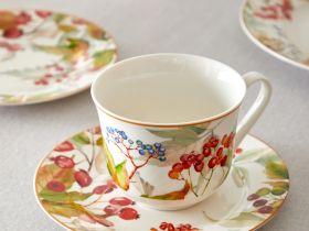 Тарелка Шиповник/Rose hip I