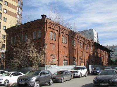 Здание цистерн со складом