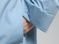 Пуховое пальто с переливающимся эффектом