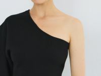 Джемпер с асимметричным вырезом, Черный