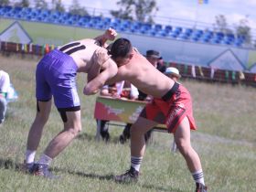 Сунтарский многоборец стал победителем Игр Бэргэна в Якутске