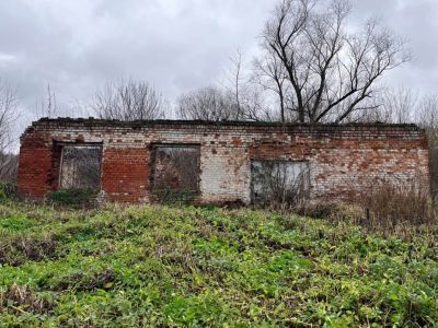 Дом для служащих (фрагменты)