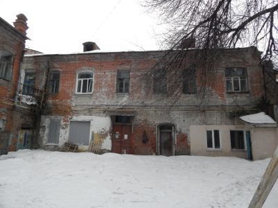 Двухэтажный флигель