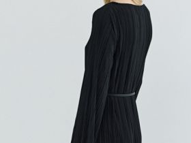 Трикотажное платье с ремнём, Черный