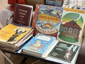 В Якутске открылась ярмарка любителей старины «Ленские клады»