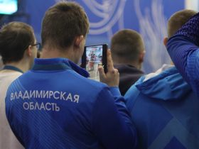 В Якутске начался чемпионат России по пауэрлифтингу