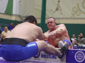 Сенсационно завершился турнир по мас-рестлингу Харлампия Васильева в Якутске