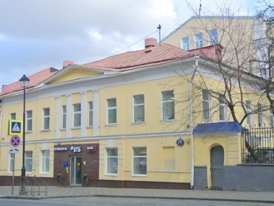 Восточный флигель